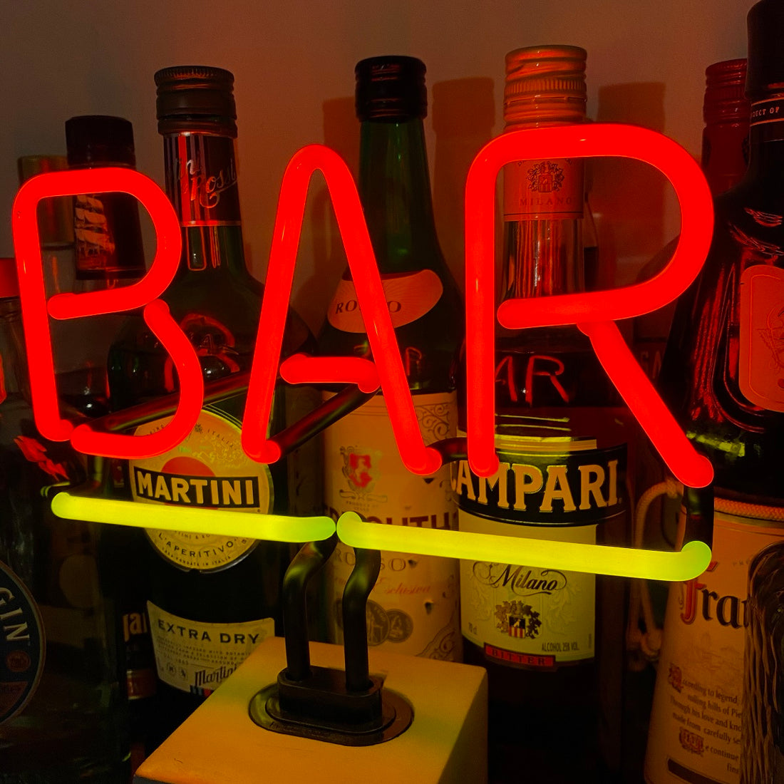 Neon 'Bar' Sign